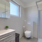 Lippa Peroj 1 *