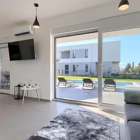 Lippa Peroj 1 Holiday home