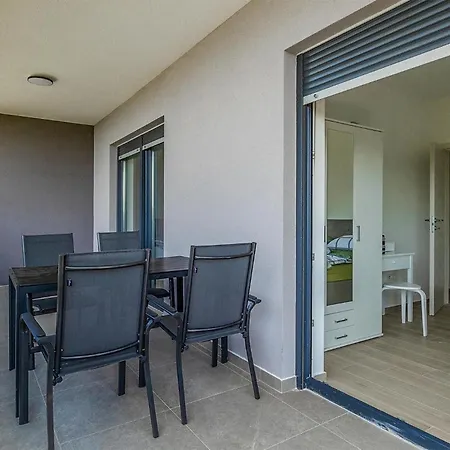 Lippa Peroj 1 Holiday home