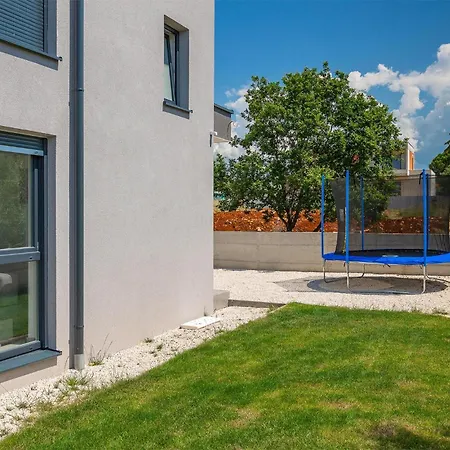 펜션 Lippa Peroj 1 풀라