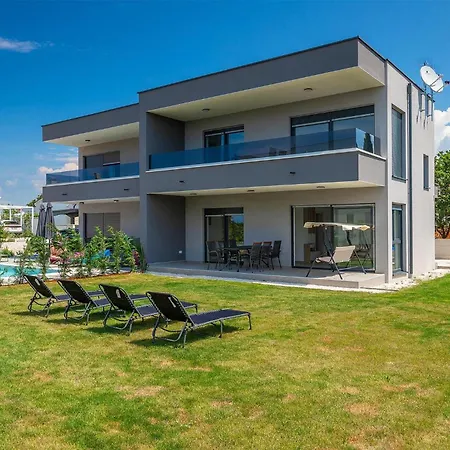 펜션 Lippa Peroj 1