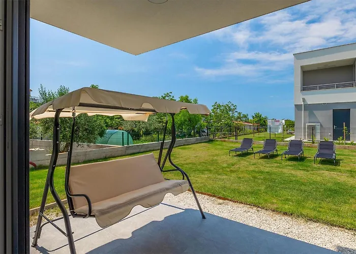 Lippa Peroj 1 펜션 풀라